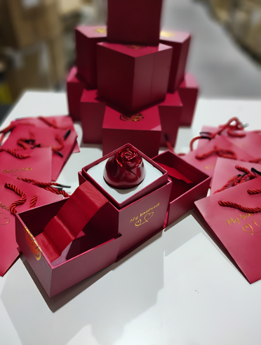 Box Toxic Love Anillo