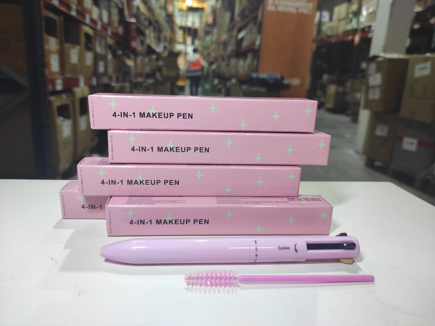 Lápiz de maquillaje 4 en 1 multifuncional